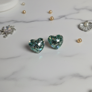 Green Glitter Heart Resin Stud Earrings – Lightweight Sparkle Jewelry